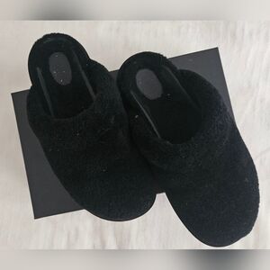 Authentic Men's Giuseppe Zanotti Black Swanhilde Round Toe Mules. Size 9.5. EUC.